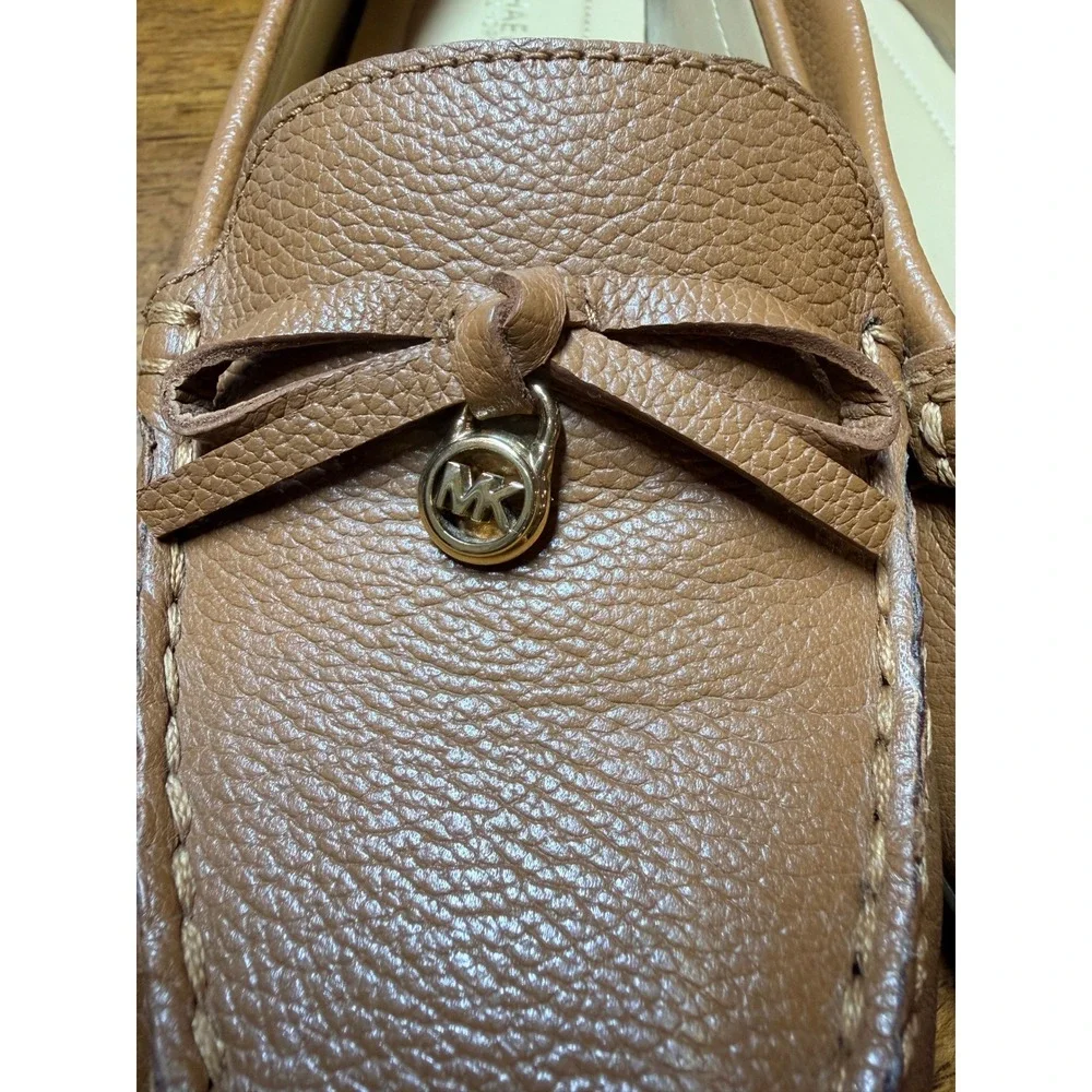 Michael Kors Lillie Moccasin Women 7.5 Tan Excellent Pebbled Leather Flats MG19F
